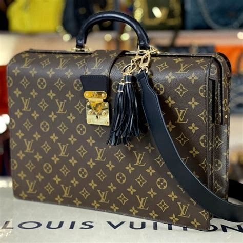 louis vuitton lawyer bag